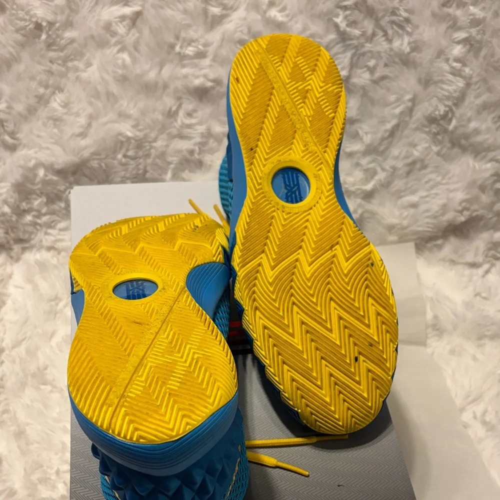 Nike Kids Vibrant Blue and Gold Sneakers